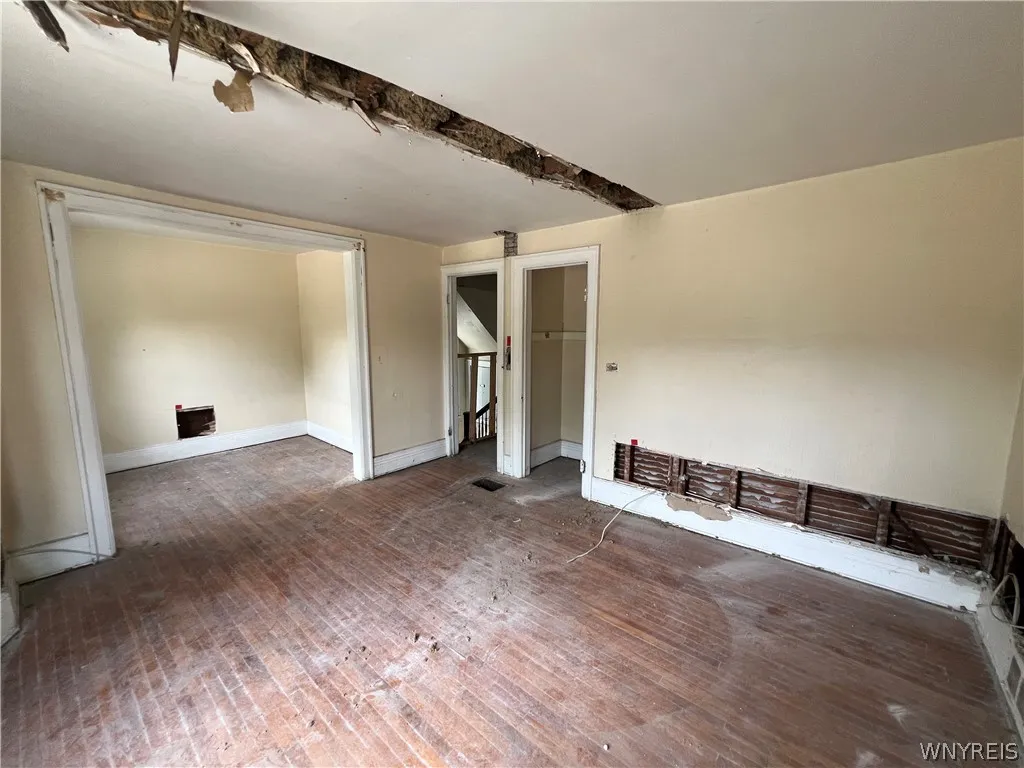 348 Baynes Street, Buffalo, New York 14213, Buffalo, New York 14213, 5 Bedrooms Bedrooms, 12 Rooms Rooms,1 BathroomBathrooms,Residential,Closed,348 Baynes Street, Buffalo, New York 14213,0,B1549496