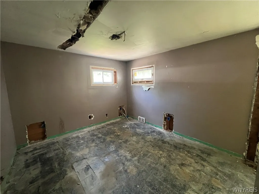 348 Baynes Street, Buffalo, New York 14213, Buffalo, New York 14213, 5 Bedrooms Bedrooms, 12 Rooms Rooms,1 BathroomBathrooms,Residential,Closed,348 Baynes Street, Buffalo, New York 14213,0,B1549496