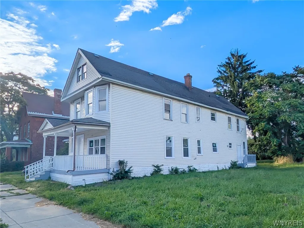 878 Clinton Street, Buffalo, New York 14210, Buffalo, New York 14210, 6 Bedrooms Bedrooms, ,2 BathroomsBathrooms,Residential,Closed,878 Clinton Street, Buffalo, New York 14210,0,B1551682