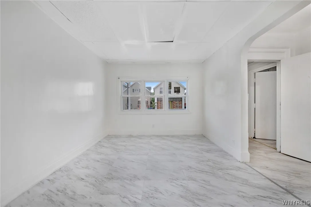 878 Clinton Street, Buffalo, New York 14210, Buffalo, New York 14210, 6 Bedrooms Bedrooms, ,2 BathroomsBathrooms,Residential,Closed,878 Clinton Street, Buffalo, New York 14210,0,B1551682