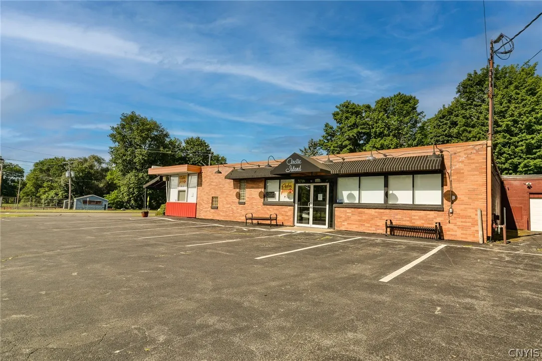 210 West Seneca Turnpike, Syracuse, New York 13205, Syracuse, New York 13205, ,Commercial Sale,For Sale,210 West Seneca Turnpike, Syracuse, New York 13205,0,S1551643
