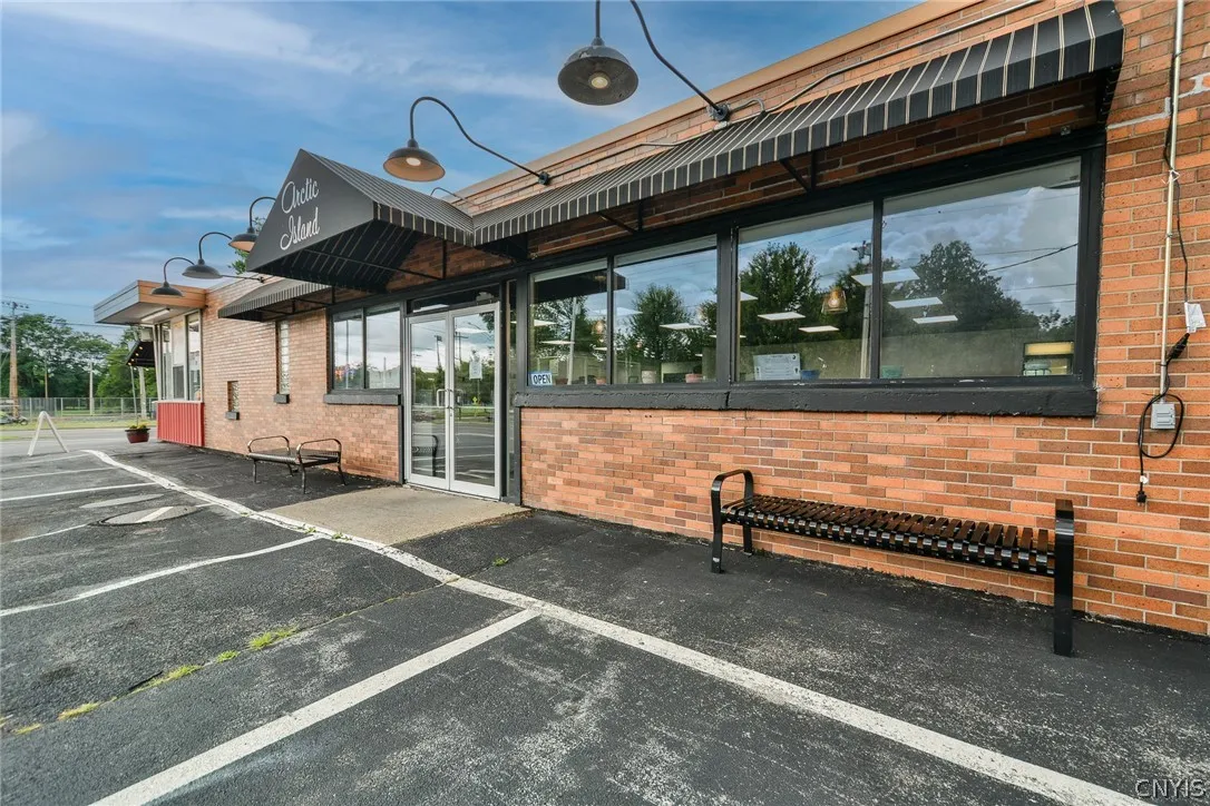210 West Seneca Turnpike, Syracuse, New York 13205, Syracuse, New York 13205, ,Commercial Sale,For Sale,210 West Seneca Turnpike, Syracuse, New York 13205,S1551643