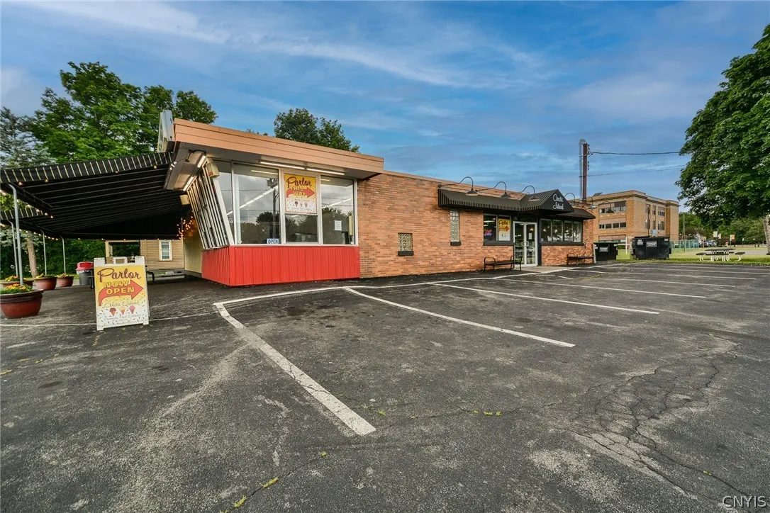 210 West Seneca Turnpike, Syracuse, New York 13205, Syracuse, New York 13205, ,Commercial Sale,For Sale,210 West Seneca Turnpike, Syracuse, New York 13205,0,S1551643
