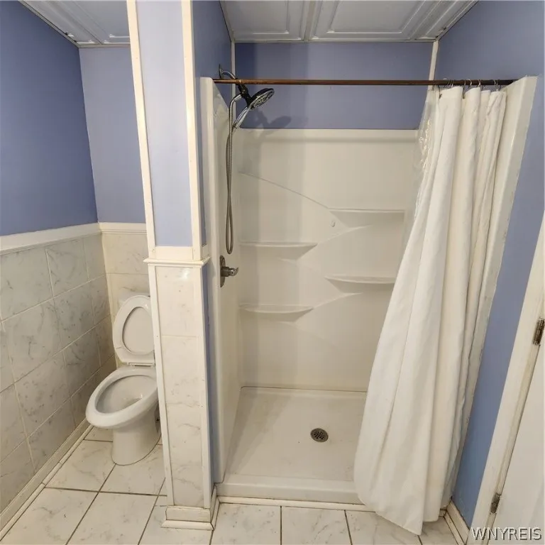 515 Ontario Street, Buffalo, New York 14207, Buffalo, New York 14207, 6 Bedrooms Bedrooms, ,2 BathroomsBathrooms,Residential,Closed,515 Ontario Street, Buffalo, New York 14207,0,B1551935