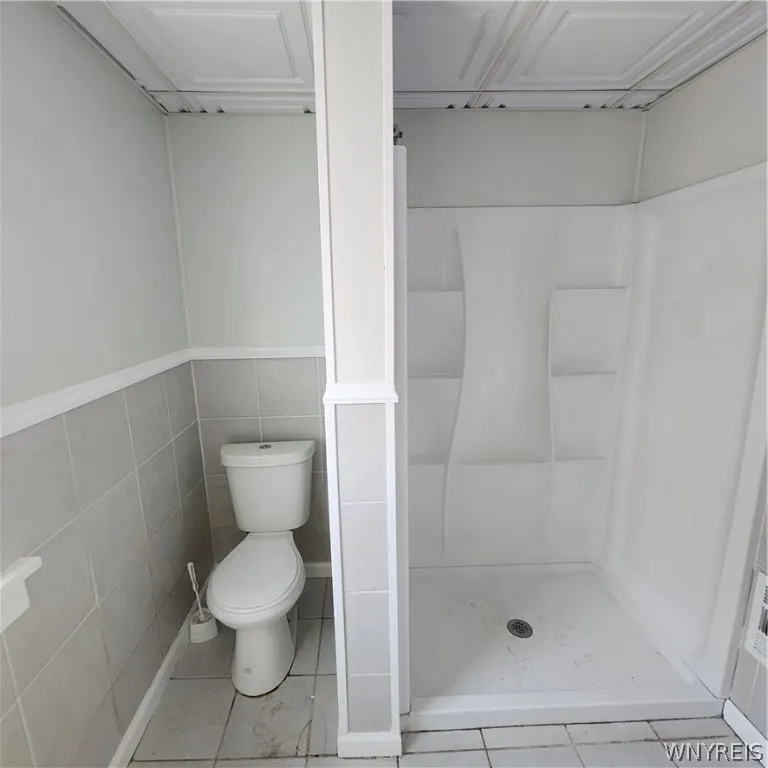 515 Ontario Street, Buffalo, New York 14207, Buffalo, New York 14207, 6 Bedrooms Bedrooms, ,2 BathroomsBathrooms,Residential,Closed,515 Ontario Street, Buffalo, New York 14207,0,B1551935