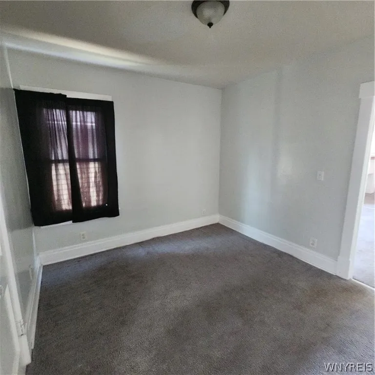 515 Ontario Street, Buffalo, New York 14207, Buffalo, New York 14207, 6 Bedrooms Bedrooms, ,2 BathroomsBathrooms,Residential,Closed,515 Ontario Street, Buffalo, New York 14207,0,B1551935