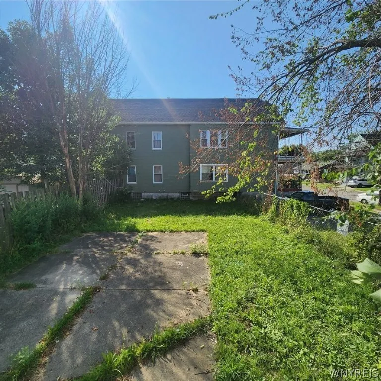 515 Ontario Street, Buffalo, New York 14207, Buffalo, New York 14207, 6 Bedrooms Bedrooms, ,2 BathroomsBathrooms,Residential,Closed,515 Ontario Street, Buffalo, New York 14207,0,B1551935