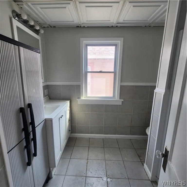 515 Ontario Street, Buffalo, New York 14207, Buffalo, New York 14207, 6 Bedrooms Bedrooms, ,2 BathroomsBathrooms,Residential,Closed,515 Ontario Street, Buffalo, New York 14207,0,B1551935