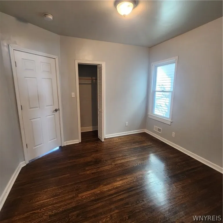 515 Ontario Street, Buffalo, New York 14207, Buffalo, New York 14207, 6 Bedrooms Bedrooms, ,2 BathroomsBathrooms,Residential,Closed,515 Ontario Street, Buffalo, New York 14207,0,B1551935