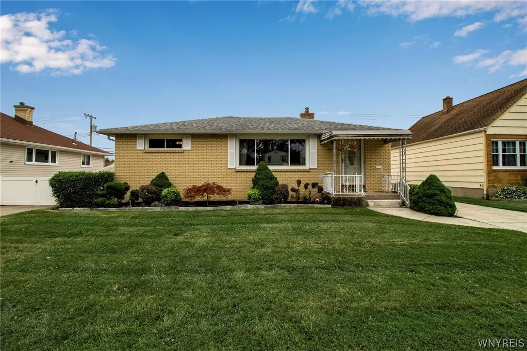 17 Margaret Road, Amherst, New York 14226, Amherst, New York 14226, 3 Bedrooms Bedrooms, 6 Rooms Rooms,1 BathroomBathrooms,Residential,Closed,17 Margaret Road, Amherst, New York 14226,0,B1552028