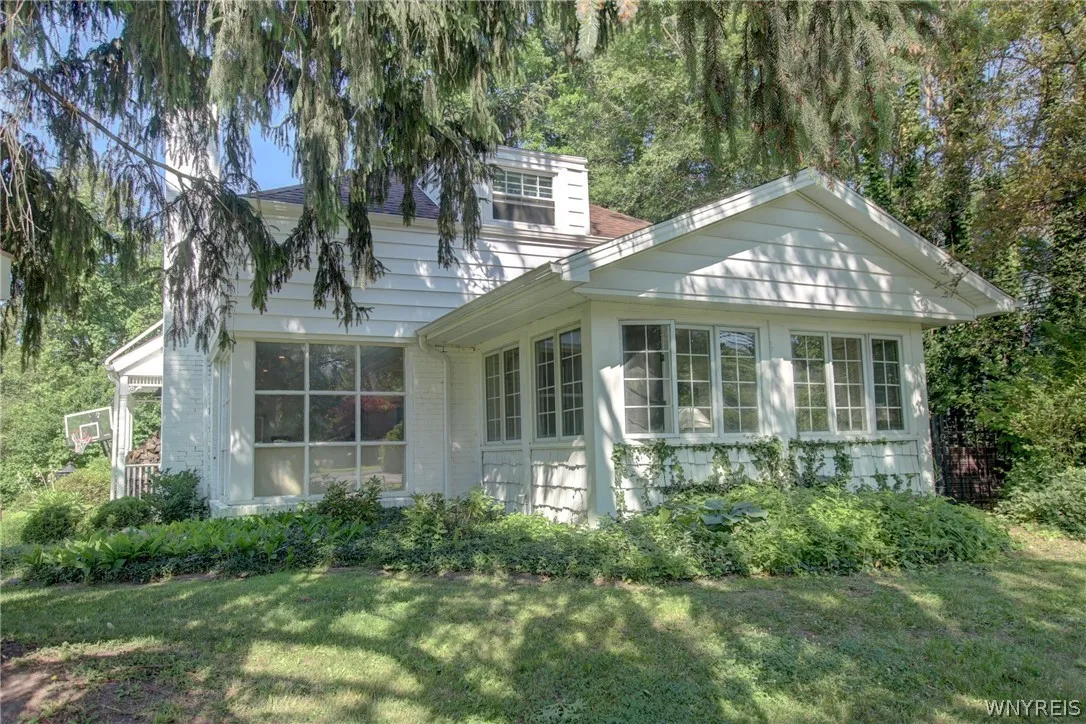 356 North Forest Road, Amherst, New York 14221, Amherst, New York 14221, 3 Bedrooms Bedrooms, 9 Rooms Rooms,1 BathroomBathrooms,Residential,Closed,356 North Forest Road, Amherst, New York 14221,0,B1552005