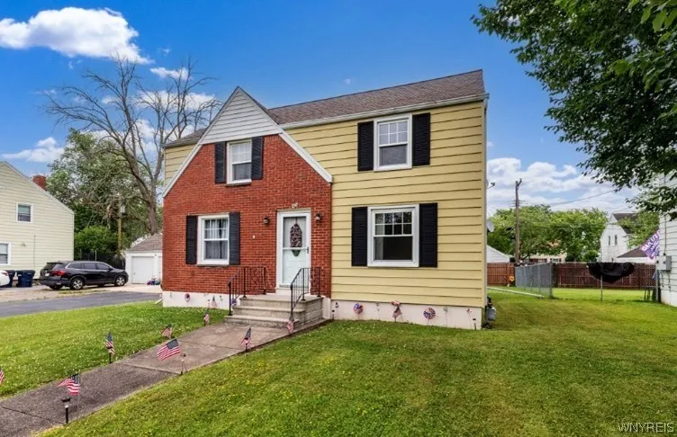 45 Ward Park, Grand Island, New York 14072, Grand Island, New York 14072, 4 Bedrooms Bedrooms, ,2 BathroomsBathrooms,Residential,Closed,45 Ward Park, Grand Island, New York 14072,0,B1548576
