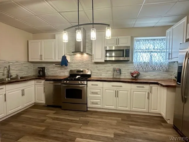 67 Burch Avenue, West Seneca, New York 14210, West Seneca, New York 14210, 4 Bedrooms Bedrooms, 8 Rooms Rooms,1 BathroomBathrooms,Residential,Closed,67 Burch Avenue, West Seneca, New York 14210,0,B1552399