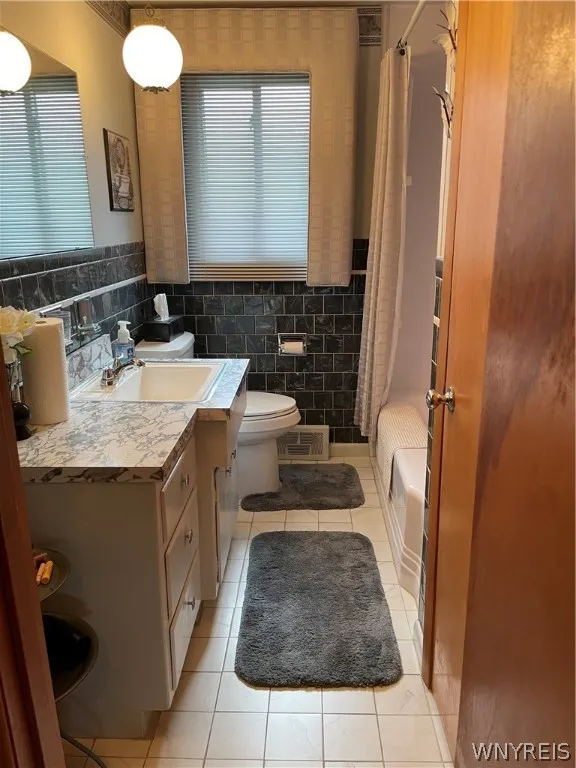 227 Athens Boulevard, Tonawanda-town, New York 142, Tonawanda, New York 14223, 3 Bedrooms Bedrooms, 7 Rooms Rooms,2 BathroomsBathrooms,Residential,Closed,227 Athens Boulevard, Tonawanda-town, New York 142,0,B1552252