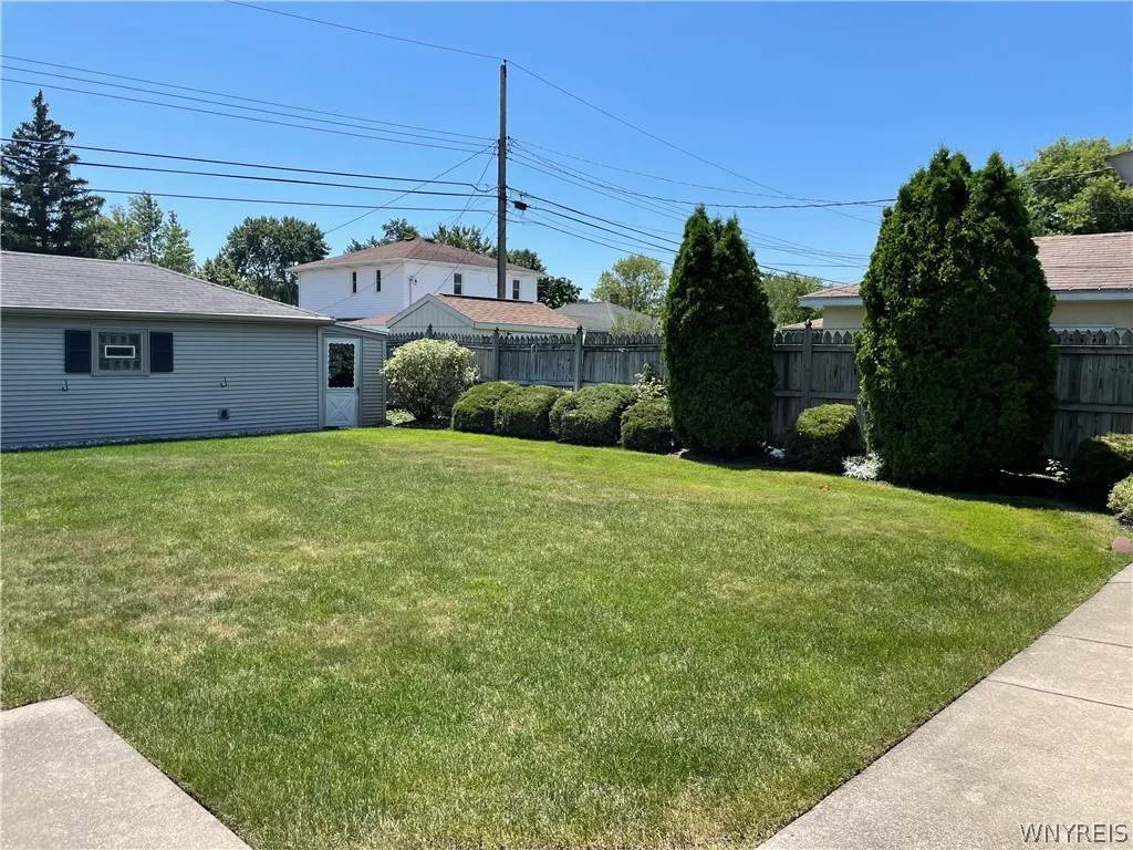 227 Athens Boulevard, Tonawanda-town, New York 142, Tonawanda, New York 14223, 3 Bedrooms Bedrooms, 7 Rooms Rooms,2 BathroomsBathrooms,Residential,Closed,227 Athens Boulevard, Tonawanda-town, New York 142,0,B1552252