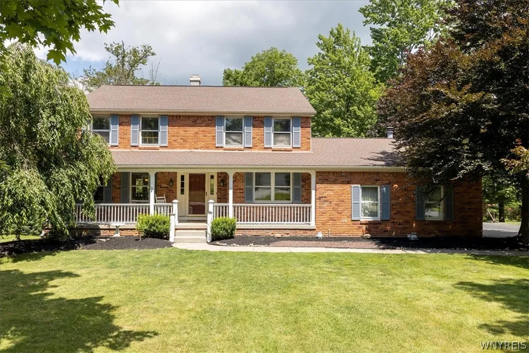 220 Independence Drive, Orchard Park, New York 141, Orchard Park, New York 14127, 4 Bedrooms Bedrooms, 10 Rooms Rooms,2 BathroomsBathrooms,Residential,Closed,220 Independence Drive, Orchard Park, New York 141,0,B1549536
