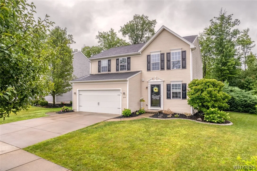 6143 Woodford Drive, Hamburg, New York 14085, Hamburg, New York 14085, 3 Bedrooms Bedrooms, 5 Rooms Rooms,2 BathroomsBathrooms,Residential,Closed,6143 Woodford Drive, Hamburg, New York 14085,0,B1551114