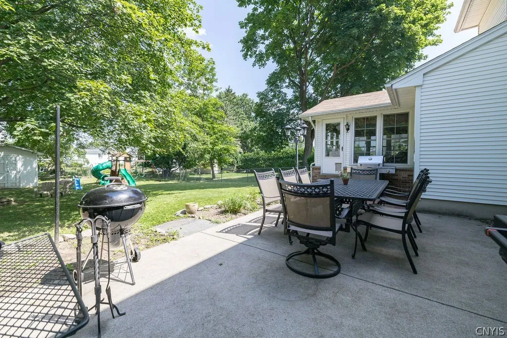 112 Crabapple Lane, Geddes, New York 13219, Geddes, New York 13219, 4 Bedrooms Bedrooms, 9 Rooms Rooms,2 BathroomsBathrooms,Residential,Closed,112 Crabapple Lane, Geddes, New York 13219,0,S1550582