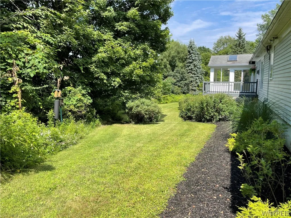 28 Highland Drive, Aurora, New York 14052, Aurora, New York 14052, 5 Bedrooms Bedrooms, 10 Rooms Rooms,3 BathroomsBathrooms,Residential,Closed,28 Highland Drive, Aurora, New York 14052,0,B1552266