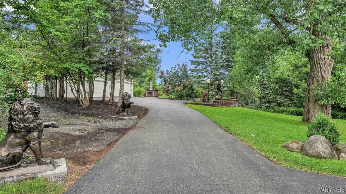 28 Highland Drive, Aurora, New York 14052, Aurora, New York 14052, 5 Bedrooms Bedrooms, 10 Rooms Rooms,3 BathroomsBathrooms,Residential,Closed,28 Highland Drive, Aurora, New York 14052,0,B1552266