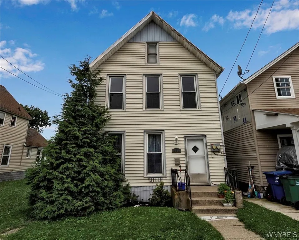 137 Vincennes Street, Buffalo, New York 14204, Buffalo, New York 14204, 6 Bedrooms Bedrooms, ,2 BathroomsBathrooms,Residential,Closed,137 Vincennes Street, Buffalo, New York 14204,0,B1553191
