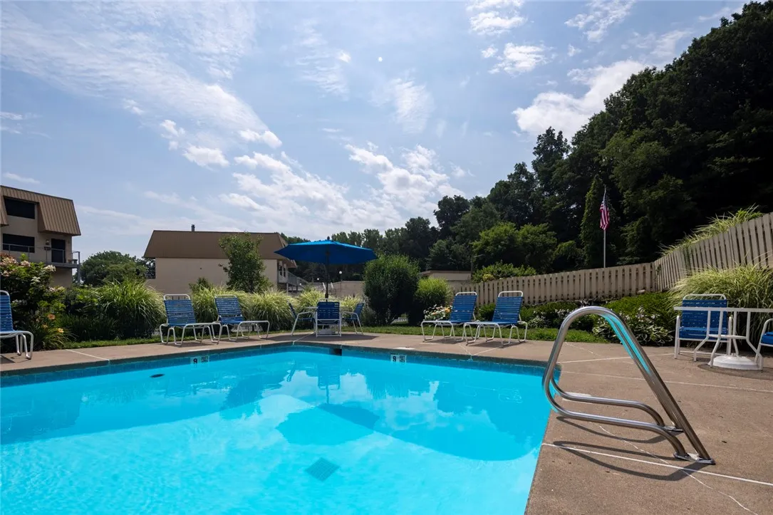 318 Bay Village Drive, Irondequoit, New York 14609, Irondequoit, New York 14609, 2 Bedrooms Bedrooms, 5 Rooms Rooms,2 BathroomsBathrooms,Residential,Closed,318 Bay Village Drive, Irondequoit, New York 14609,0,R1553036