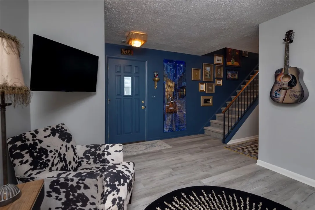 318 Bay Village Drive, Irondequoit, New York 14609, Irondequoit, New York 14609, 2 Bedrooms Bedrooms, 5 Rooms Rooms,2 BathroomsBathrooms,Residential,Closed,318 Bay Village Drive, Irondequoit, New York 14609,0,R1553036