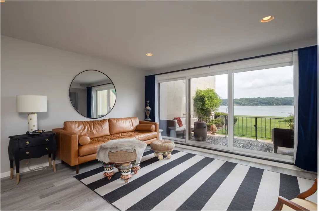 318 Bay Village Drive, Irondequoit, New York 14609, Irondequoit, New York 14609, 2 Bedrooms Bedrooms, 5 Rooms Rooms,2 BathroomsBathrooms,Residential,Closed,318 Bay Village Drive, Irondequoit, New York 14609,0,R1553036