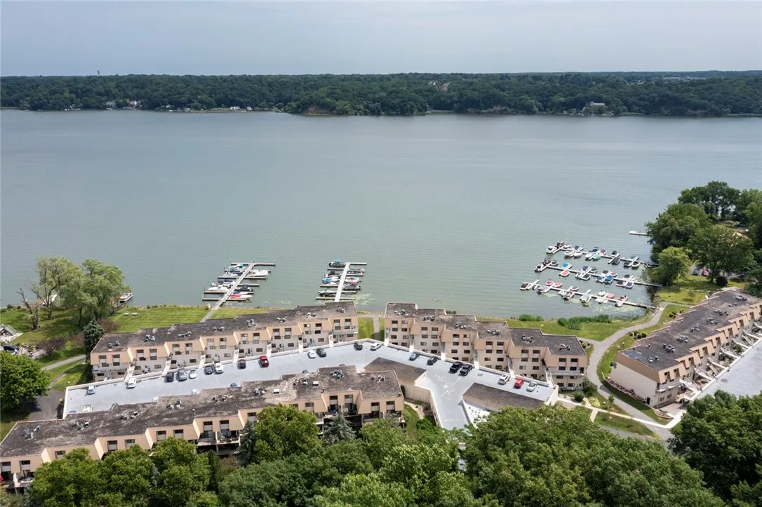 318 Bay Village Drive, Irondequoit, New York 14609, Irondequoit, New York 14609, 2 Bedrooms Bedrooms, 5 Rooms Rooms,2 BathroomsBathrooms,Residential,Closed,318 Bay Village Drive, Irondequoit, New York 14609,0,R1553036