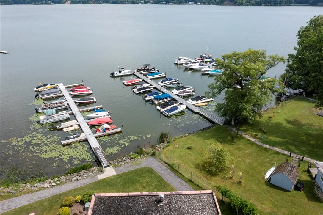 318 Bay Village Drive, Irondequoit, New York 14609, Irondequoit, New York 14609, 2 Bedrooms Bedrooms, 5 Rooms Rooms,2 BathroomsBathrooms,Residential,Closed,318 Bay Village Drive, Irondequoit, New York 14609,0,R1553036