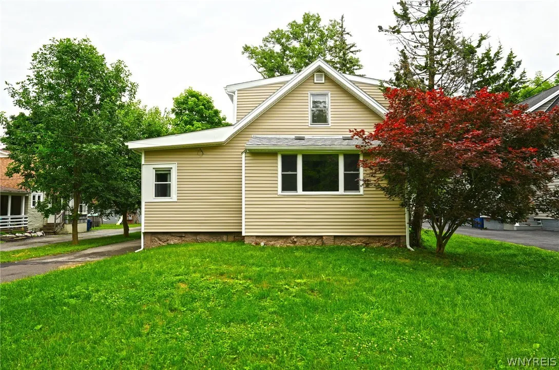 349 Park Club Lane, Amherst, New York 14221, Amherst, New York 14221, 4 Bedrooms Bedrooms, 8 Rooms Rooms,2 BathroomsBathrooms,Residential,Closed,349 Park Club Lane, Amherst, New York 14221,0,B1553444