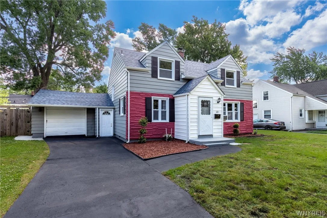 123 Kelvin Drive, Tonawanda-town, New York 14223, Tonawanda, New York 14223, 4 Bedrooms Bedrooms, 7 Rooms Rooms,2 BathroomsBathrooms,Residential,Closed,123 Kelvin Drive, Tonawanda-town, New York 14223,0,B1553705