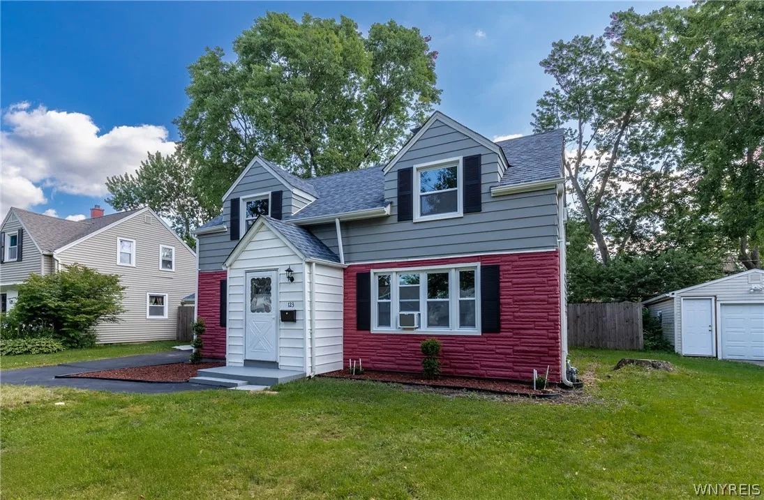 123 Kelvin Drive, Tonawanda-town, New York 14223, Tonawanda, New York 14223, 4 Bedrooms Bedrooms, 7 Rooms Rooms,2 BathroomsBathrooms,Residential,Closed,123 Kelvin Drive, Tonawanda-town, New York 14223,0,B1553705