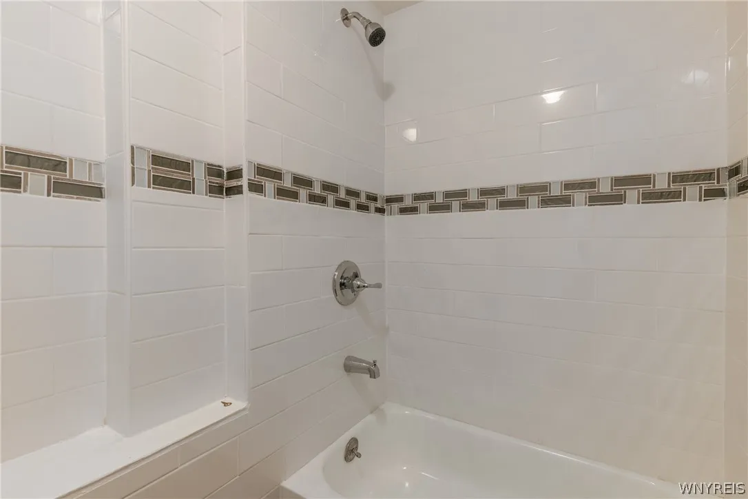 123 Kelvin Drive, Tonawanda-town, New York 14223, Tonawanda, New York 14223, 4 Bedrooms Bedrooms, 7 Rooms Rooms,2 BathroomsBathrooms,Residential,Closed,123 Kelvin Drive, Tonawanda-town, New York 14223,0,B1553705
