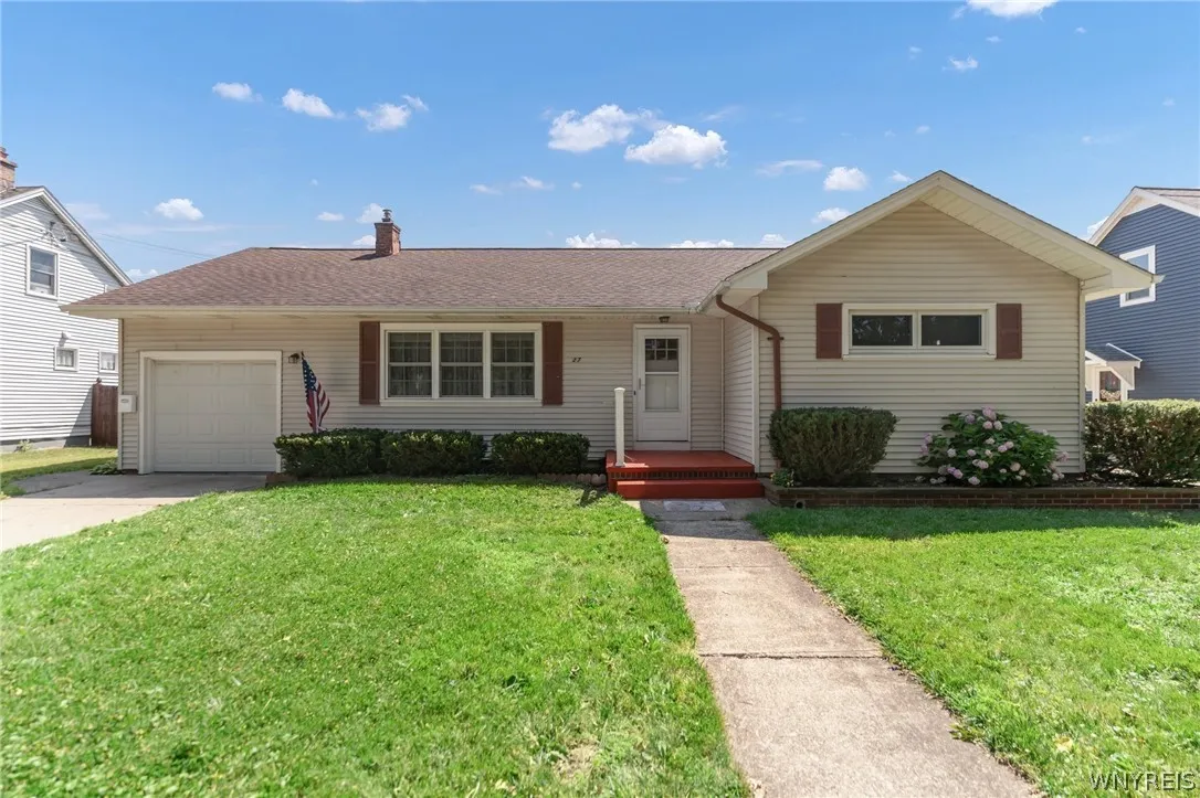 27 Hansen Avenue, Buffalo, New York 14220, Buffalo, New York 14220, 3 Bedrooms Bedrooms, 6 Rooms Rooms,1 BathroomBathrooms,Residential,Closed,27 Hansen Avenue, Buffalo, New York 14220,0,B1553516