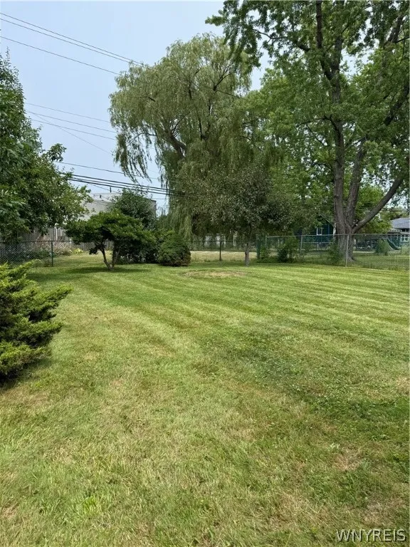 244 Desmond Drive, Tonawanda-town, New York 14150, Tonawanda, New York 14150, 4 Bedrooms Bedrooms, ,2 BathroomsBathrooms,Residential,Closed,244 Desmond Drive, Tonawanda-town, New York 14150,0,B1553862