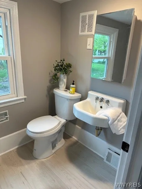 81 Dalton Drive, Tonawanda-town, New York 14223, Tonawanda, New York 14223, 3 Bedrooms Bedrooms, 10 Rooms Rooms,1 BathroomBathrooms,Residential,Closed,81 Dalton Drive, Tonawanda-town, New York 14223,0,B1553923