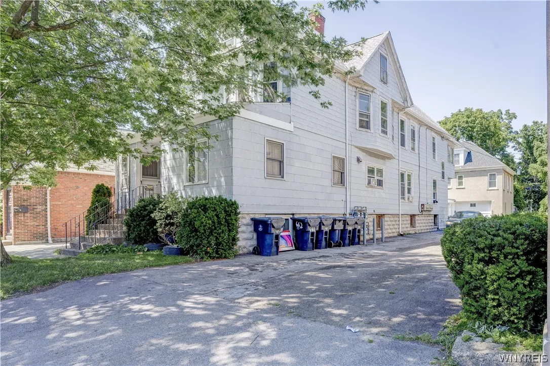 662 Ridge Road, Lackawanna, New York 14218, Lackawanna, New York 14218, 7 Bedrooms Bedrooms, ,Multi Family,Closed,662 Ridge Road, Lackawanna, New York 14218,0,B1553763