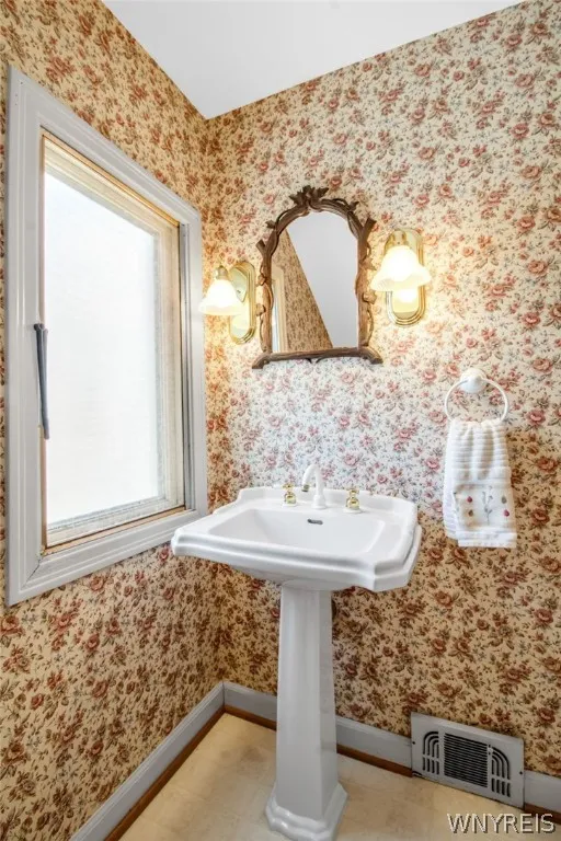 143 Dexter Terrace, Tonawanda-town, New York 14150, Tonawanda, New York 14150, 3 Bedrooms Bedrooms, 6 Rooms Rooms,1 BathroomBathrooms,Residential,Closed,143 Dexter Terrace, Tonawanda-town, New York 14150,0,B1554073