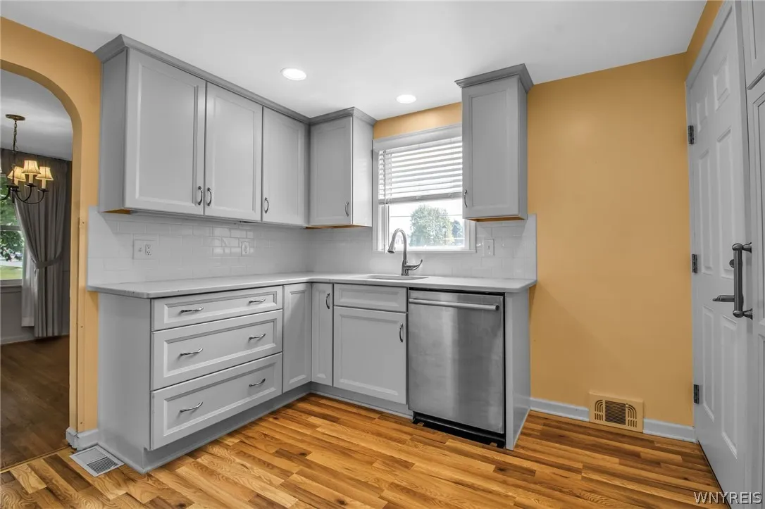 143 Dexter Terrace, Tonawanda-town, New York 14150, Tonawanda, New York 14150, 3 Bedrooms Bedrooms, 6 Rooms Rooms,1 BathroomBathrooms,Residential,Closed,143 Dexter Terrace, Tonawanda-town, New York 14150,0,B1554073
