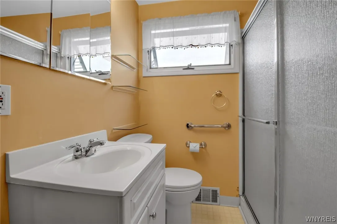 143 Dexter Terrace, Tonawanda-town, New York 14150, Tonawanda, New York 14150, 3 Bedrooms Bedrooms, 6 Rooms Rooms,1 BathroomBathrooms,Residential,Closed,143 Dexter Terrace, Tonawanda-town, New York 14150,0,B1554073