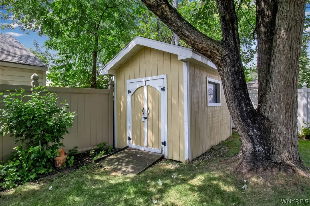143 Dexter Terrace, Tonawanda-town, New York 14150, Tonawanda, New York 14150, 3 Bedrooms Bedrooms, 6 Rooms Rooms,1 BathroomBathrooms,Residential,Closed,143 Dexter Terrace, Tonawanda-town, New York 14150,0,B1554073