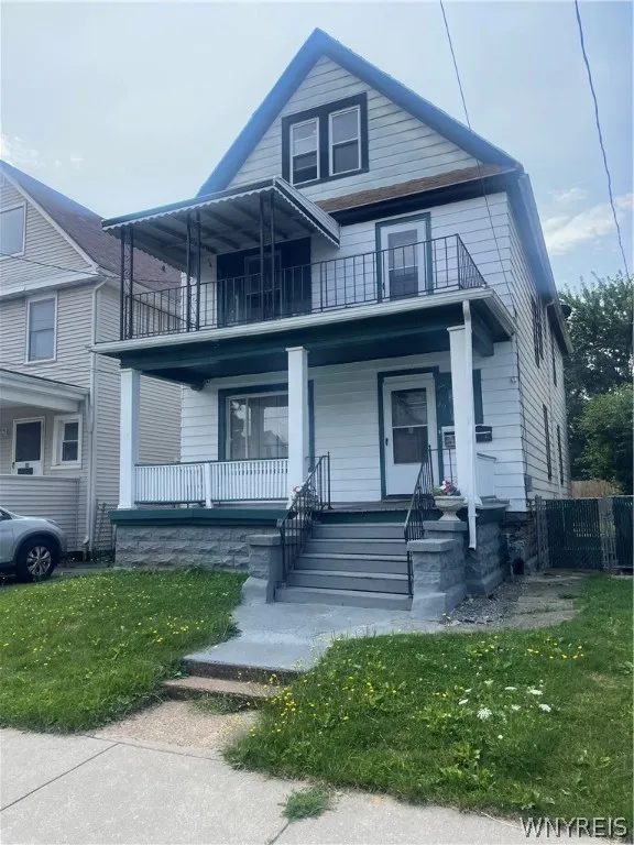 29 Hunt Avenue, Buffalo, New York 14207, Buffalo, New York 14207, 4 Bedrooms Bedrooms, ,2 BathroomsBathrooms,Residential,Closed,29 Hunt Avenue, Buffalo, New York 14207,0,B1554177