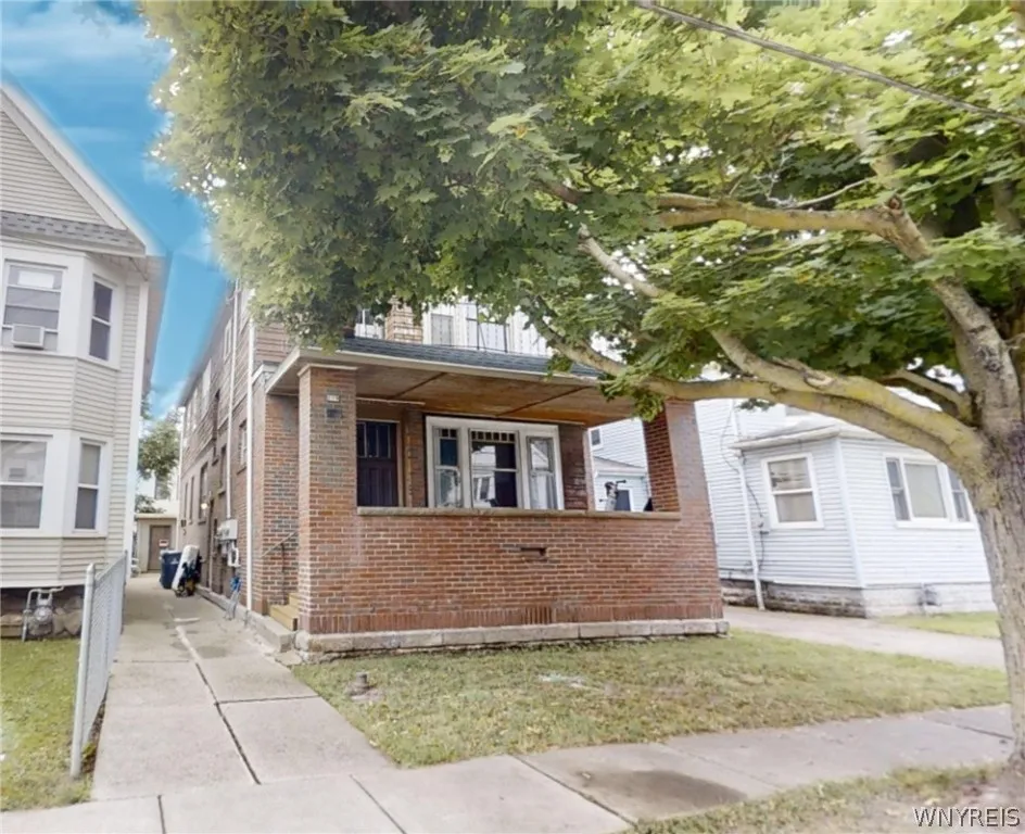109 Spaulding Street, Buffalo, New York 14220, Buffalo, New York 14220, 6 Bedrooms Bedrooms, ,4 BathroomsBathrooms,Residential,Closed,109 Spaulding Street, Buffalo, New York 14220,0,B1553964