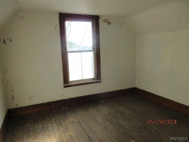 818 West Avenue, Buffalo, New York 14213, Buffalo, New York 14213, 5 Bedrooms Bedrooms, ,2 BathroomsBathrooms,Residential,Closed,818 West Avenue, Buffalo, New York 14213,0,B1554285