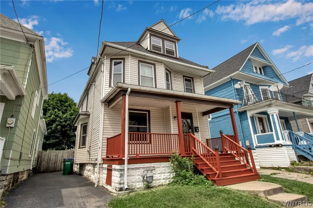 40 Edson Street, Buffalo, New York 14210, Buffalo, New York 14210, 4 Bedrooms Bedrooms, 9 Rooms Rooms,1 BathroomBathrooms,Residential,Closed,40 Edson Street, Buffalo, New York 14210,0,B1548825