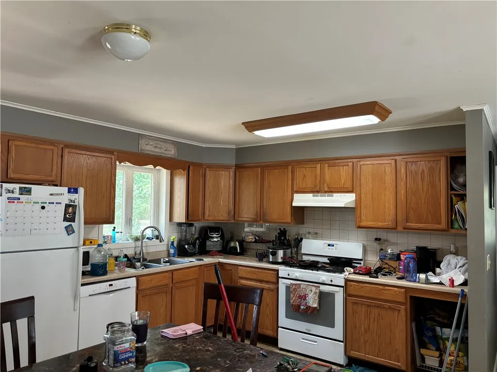19 Fairview Avenue, Amity, New York 14813, Amity, New York 14813, 4 Bedrooms Bedrooms, 6 Rooms Rooms,2 BathroomsBathrooms,Residential,Closed,19 Fairview Avenue, Amity, New York 14813,0,R1553789