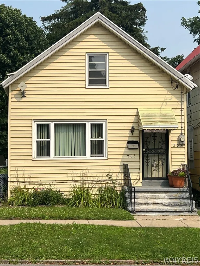 205 Mulberry Street, Buffalo, New York 14204, Buffalo, New York 14204, 2 Bedrooms Bedrooms, 7 Rooms Rooms,1 BathroomBathrooms,Residential,Closed,205 Mulberry Street, Buffalo, New York 14204,0,B1554519