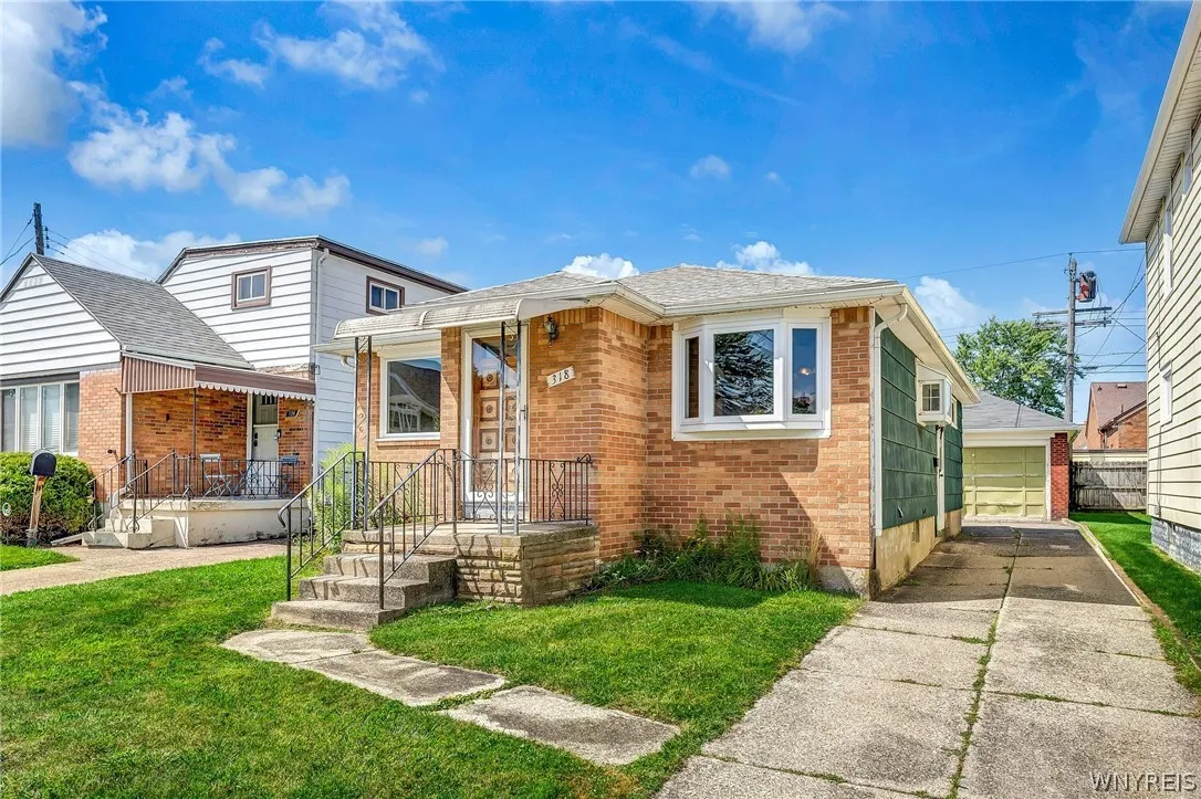 318 Warren Avenue, Tonawanda-town, New York 14217, Tonawanda, New York 14217, 2 Bedrooms Bedrooms, 6 Rooms Rooms,1 BathroomBathrooms,Residential,Closed,318 Warren Avenue, Tonawanda-town, New York 14217,0,B1554942