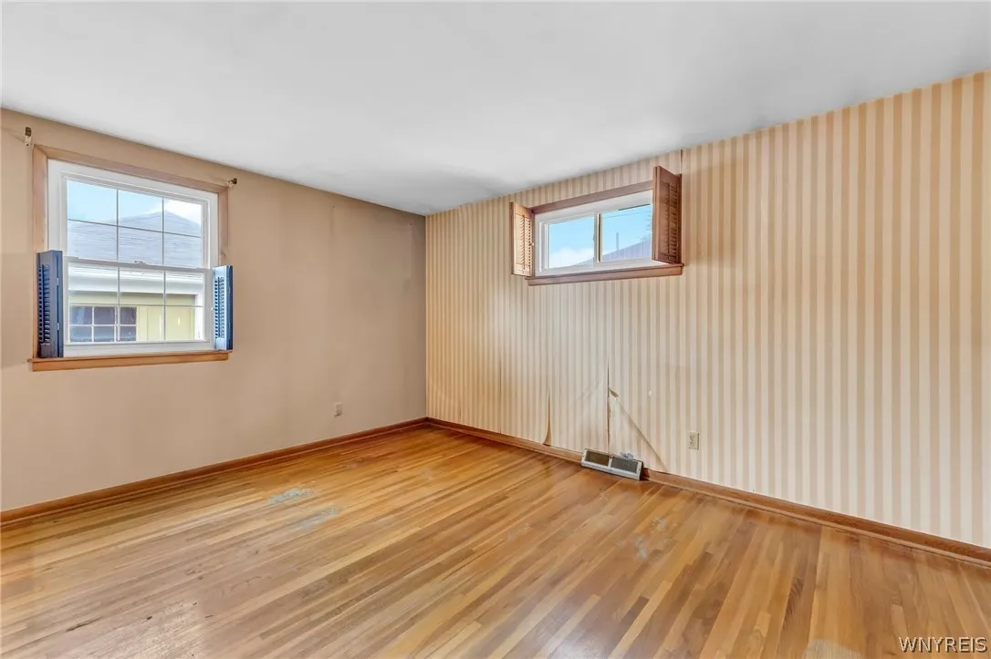 318 Warren Avenue, Tonawanda-town, New York 14217, Tonawanda, New York 14217, 2 Bedrooms Bedrooms, 6 Rooms Rooms,1 BathroomBathrooms,Residential,Closed,318 Warren Avenue, Tonawanda-town, New York 14217,0,B1554942